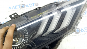 Фара передняя правая в сборе Ford Mustang mk6 18-23 LED, под полировку, царапины
