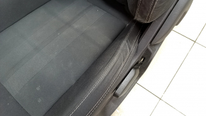 Водительское сиденье Ford Mustang mk6 18-23 без AIRBAG, механическое, купе, черное, ткань, под химчистку, потерто