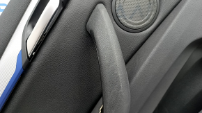 Обшивка двери карточка задняя левая BMW X1 F48 16-22 кожа Sensatec, черная, подлокотник и ручка кожа черная, молдинг алюминий с синей вставкой, с ручкой открывания хром, с подсветкой и сетками динамика, под пищалку, потерта