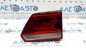 Фонарь внутренний крышка багажника правый VW Atlas 21-23 LED