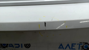 Bara spate nefinisată VW Atlas 21-26 albă, uzată, crăpată, suport deteriorat