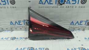 Фонарь внутренний дверь багажника левый Toyota Rav4 16-18 LED