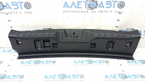 Накладка проема багажника BMW 5 F10 11-16 потерта, царапины