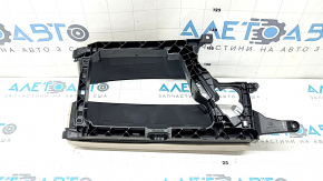 Подлокотник BMW 5 F10 11-16 кожа Nappa Elfenbein Weiss, царапины, под чистку