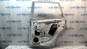 Белая задняя правая дверь для Subaru Impreza WRX GH 08-11 без видимых дефектов и повреждений