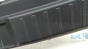 Ornamentele portbagajului Honda CRV 23-26 HEV sunt negre, elementele de fixare sunt rupte, există zgârieturi