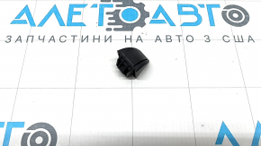 Крючок шторки двери задней левой BMW 5 G30 17-23