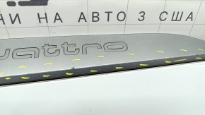 Ornament ușă spate stânga jos Audi Q7 16-19 bandaj gri, quattro, zgârieturi, ruptură