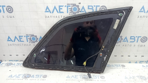 Lunetă stânga spate, geam orb, Audi Q7 16-26 fumuriu, cu ornament cromat, garnitură ruptă