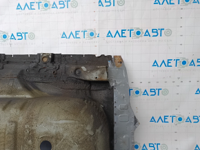 Корыто багажника Toyota Rav4 13-18 высверлено, ржавое