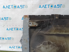 Корыто багажника Toyota Rav4 13-18 высверлено, ржавое