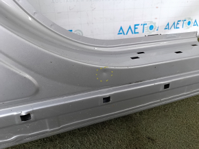 Stâlpul central dreapta al caroseriei la Hyundai Sonata 15-19 este tăiat cu ferăstrăul, lateral