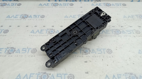 Блок предохранителей ВВБ Ford Fusion mk5 13-20 plug-in
