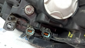 Фара передняя правая Nissan Rogue 17-20 галоген, песок, трещина в корпусе
