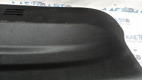Обшивка двери багажника нижняя Nissan Rogue 14-20 черная, затерта