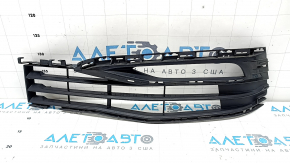 Grilă inferioară a barei de protecție față stânga BMW 5 G30 17-20 negru lucios, cu găuri decorative