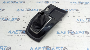 Capac schimbător de viteze negru Nissan Rogue 19-20, sub butonul de parcare, uzat