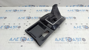 Capac schimbător de viteze negru Nissan Rogue 19-20, sub butonul de parcare, uzat