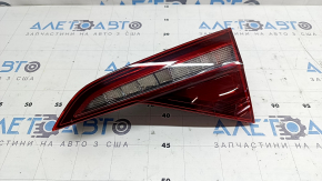 Фонарь внутренний крышка багажника правый VW Jetta 19-24 треснуто стекло