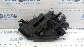 Фара передняя правая VW Jetta 19-24 в сборе LED, сколы, паутина под стеклом