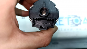 Motor pentru reglarea longitudinală a scaunului pasagerului Honda Accord 18-22 fără cadru