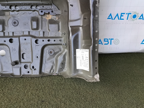 Portbagajul modelului Audi A5 F5 18-25 este găurit