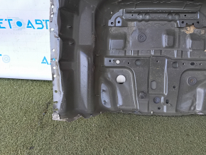 Portbagajul modelului Audi A5 F5 18-25 este găurit