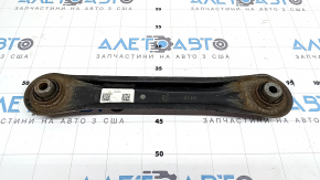 Brațul de control transversal stânga spate al unui Honda Accord 18-22 este ruginit