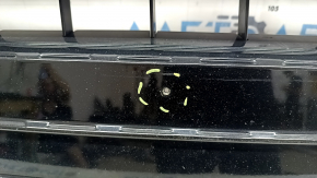 Решетка радиатора grill в сборе Audi Q3 8U 16-18 с эмблемой, черный глянец, под цельный бампер, незаводские отверстия, сколы
