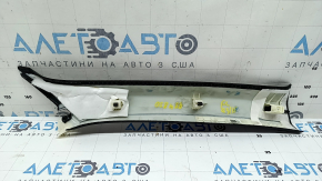 Накладка передней стойки верхняя левая Audi Q3 8U 15-18 черная, царапины