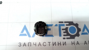 Butonul start-stop al modelului Audi Q3 8U 15-18 este uzat