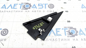 Triunghi exterior al ușii spate stânga a unui Audi Q3 8U 15-18, negru lucios