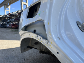 Aripă spate dreapta Audi Q5 80A 18-25 pe caroserie, albă, îndoită, fragment lipsă