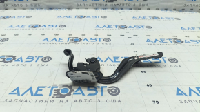 Петля капота правая Toyota Prius C 12-17