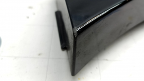 Ornament arc aripă spate stânga Nissan Ariya 23-26 negru lucios, zgârieturi