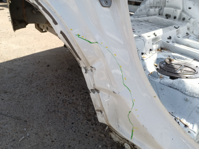 Aripă spate dreapta Mercedes GLC 16-22 SUV pe caroserie, alb, cute, apus de soare