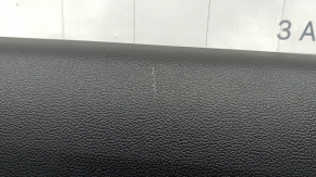 Ornament ușă, placă spate stânga, VW Tiguan 18-20, negru cu inserție din plastic negru, cotieră din piele neagră, sub tweeter, zgârieturi, îndoitură