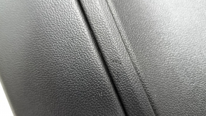 Ornament ușă, placă spate stânga, VW Tiguan 18-20, negru cu inserție din plastic negru, cotieră din piele neagră, sub tweeter, zgârieturi, îndoitură