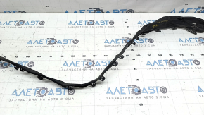 Ornament central bară spate Hyundai Tucson 22-24 structură, fixare ruptă, crăpată, deformată