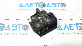 Крючок замка капота VW Tiguan 18-24 коррозия