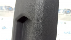 Накладка обшивки арки багажника правая VW Tiguan 18-24 черная под 3 ряда, царапины