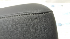 Подголовник 2 ряда центральный VW Tiguan 18-21 черный, кожа, царапины