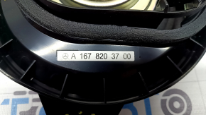 Subwoofer în spațiul pentru picioare al unui Mercedes W167 GLE 350 450 20-26 Burmester, cu suport defect