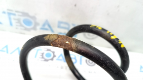 Arc dreapta față VW Tiguan 18-24 rigiditate galben, maro, roșu, ruginit