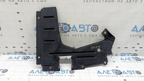 Защита днища задняя правая Audi Q3 8U 15-18 надрыв