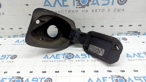 Корпус лючка бензобака Audi Q3 8U 15-18 сломано крепление