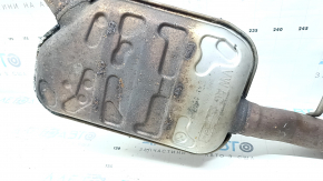 Toba de eșapament spate cu cilindru și partea centrală a modelului Audi Q3 8U 15-18 AWD este ruginită