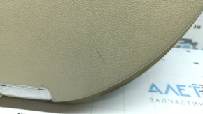 Обшивка двери карточка передняя правая Toyota Camry v55 15-17 usa бежевая с бежевой вставкой пластик, подлокотник резина, под химчистку, царапины, трещина в креплении