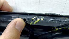 Grilă radiator Hyundai Santa FE 21-23 cu insignă, neagră, crăpături, zgârieturi