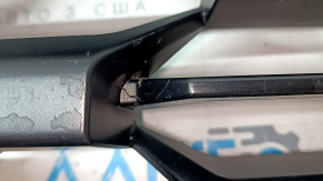 Grilă radiator Hyundai Santa FE 21-23 cu insignă, neagră, crăpături, zgârieturi